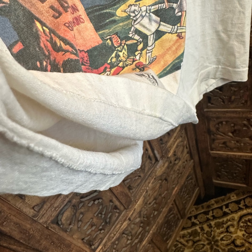 RARE!Vintage Wizard of Oz t-shirt in FRENCh! One of a kind! Bought in Paris 1990 - Picture 7 of 7